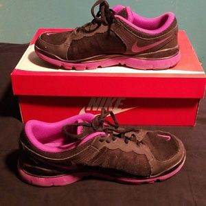 nike training sneakers